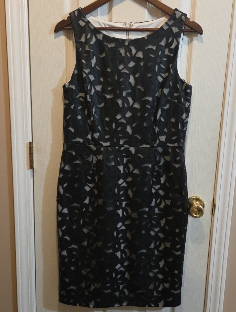 Calvin Klein Women's Faux Laser Cut-Out Sleeveless Dress Black Classic 10P